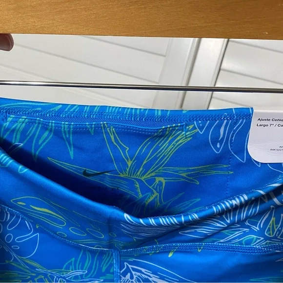 NWT Nike One Monstera Leaf Blue Women's Biker Dri-Fit Training Bike Shorts Tight - Picture 3 of 6